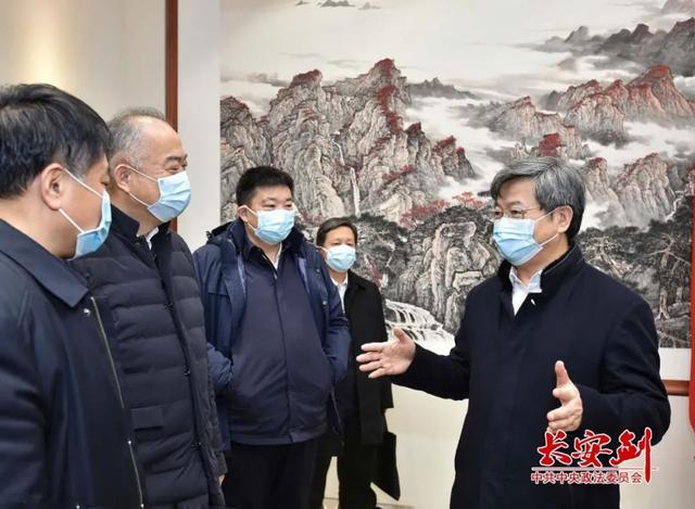 陈一新：打好武汉保卫战要真激励敢问责