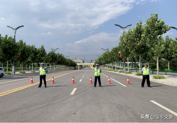 富平县交警大队联合多部门开展恶劣气候条件下事故应急演练（图 ）