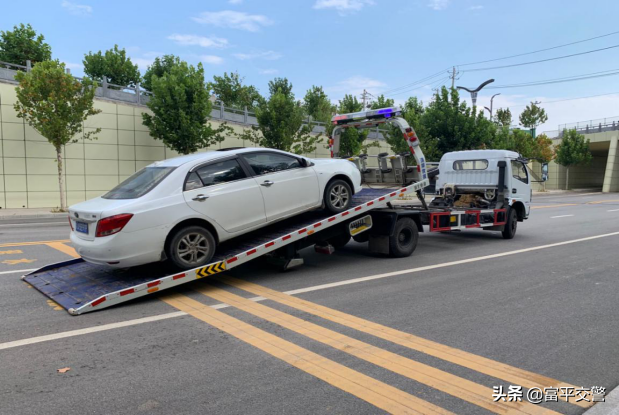 富平县交警大队联合多部门开展恶劣气候条件下事故应急演练（图 ）